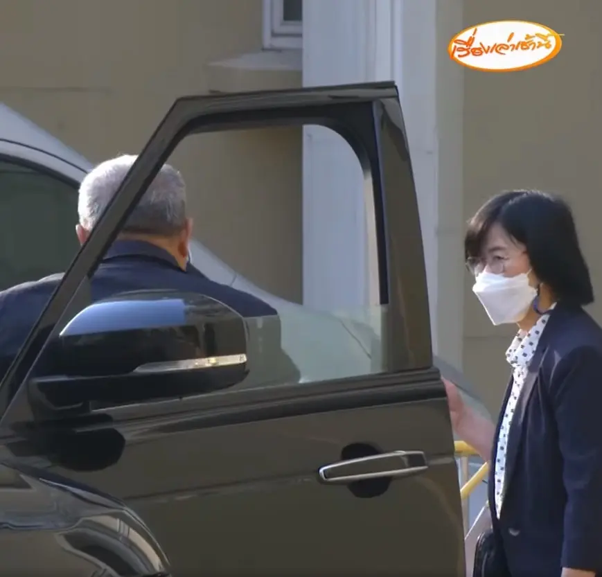 เปรมชัย กรรณสูต (5)-min
