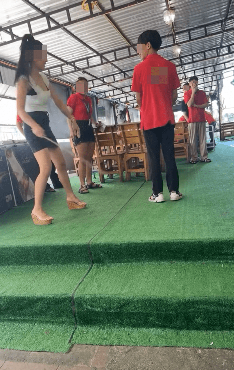 คลิปเจ้านายตีลูกน้อง