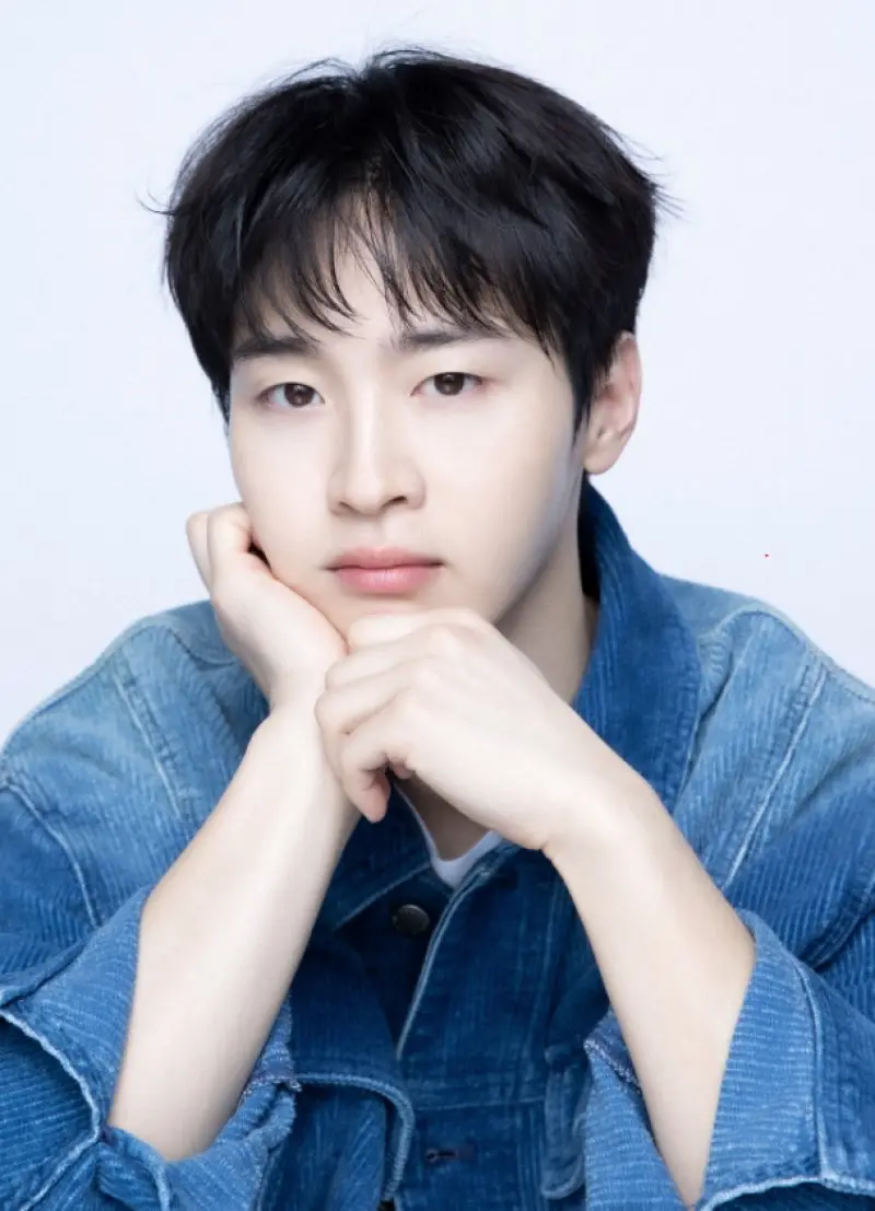 จางดงยุน เซ็นสัญญากับต้นสังกัดใหม่ BH Entertainment-min