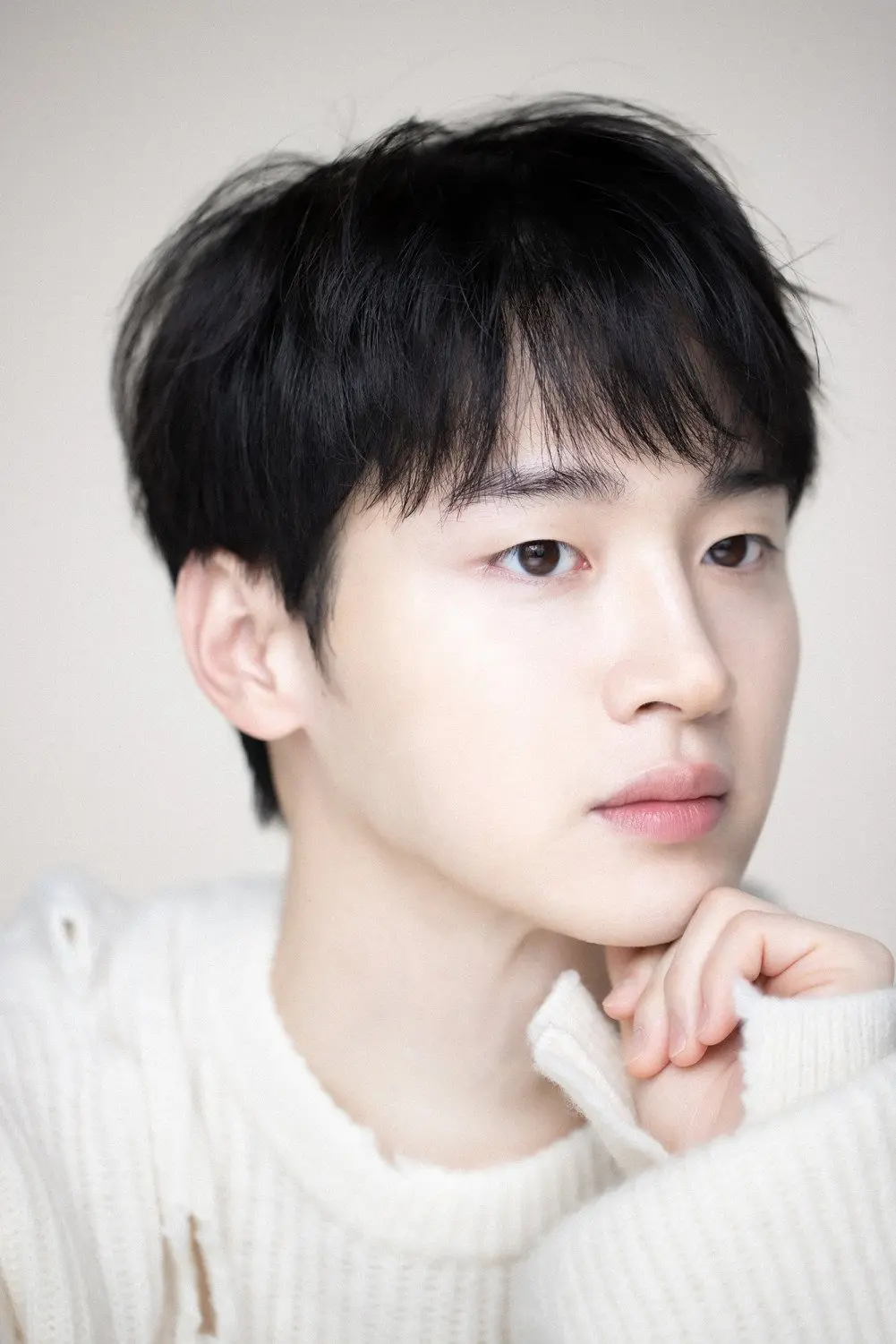 จางดงยุน เซ็นสัญญากับต้นสังกัด BH Entertainment-min