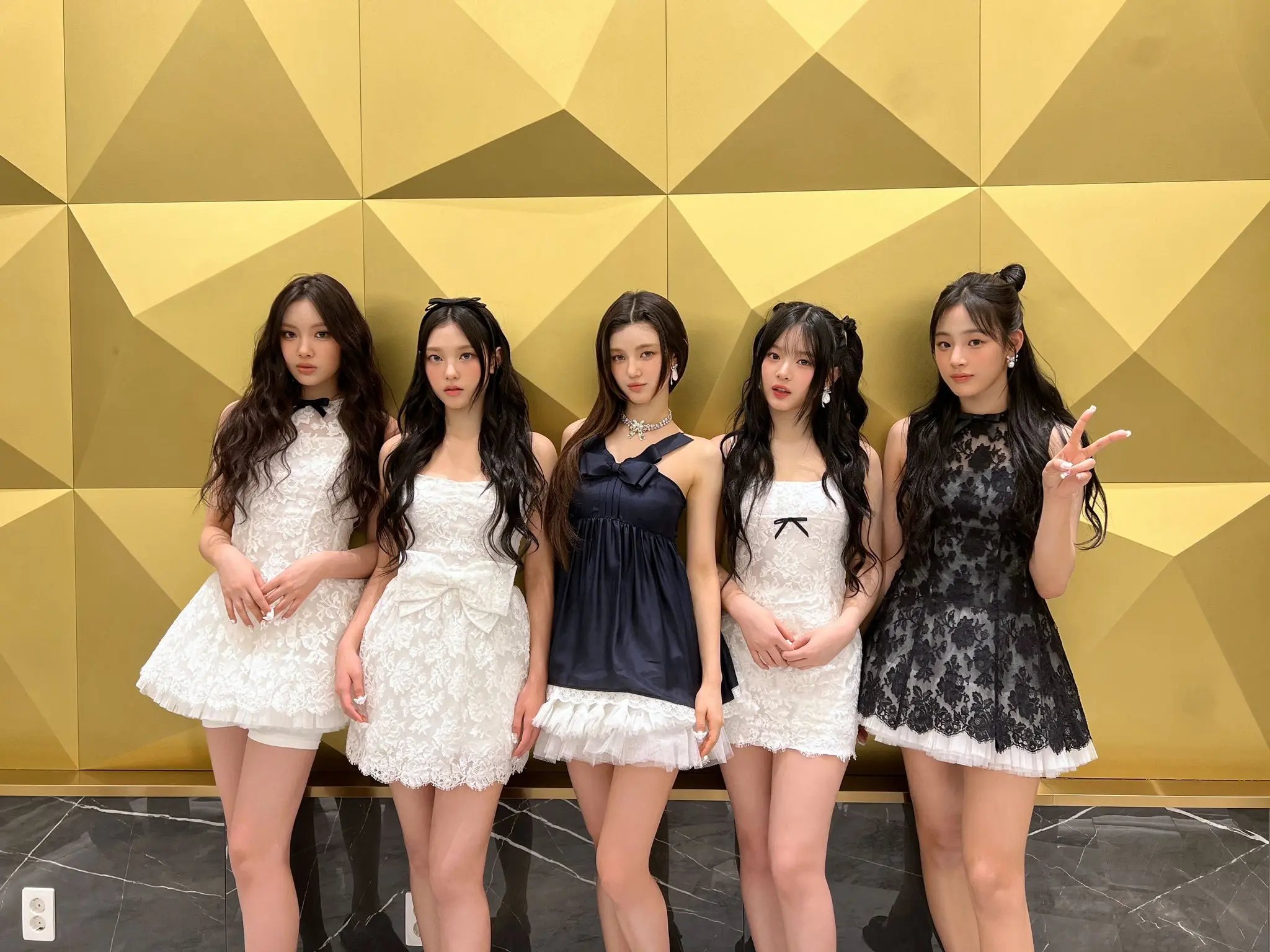 เพลง NewJeans มีสตรีมทะลุ 4 พันล้านครั้งบน Spotify-min