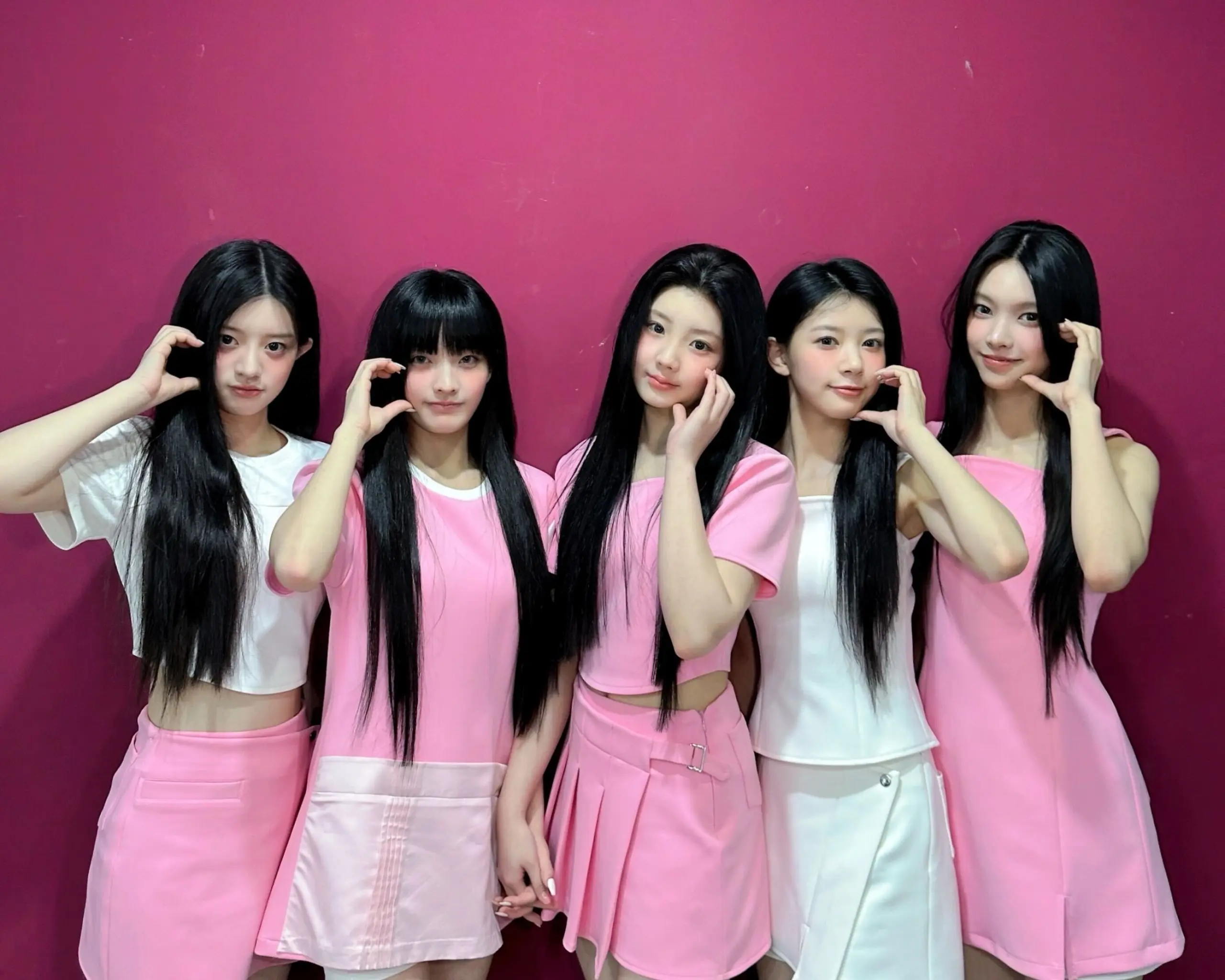 ILLIT สร้างสถิติใหม่บนชาร์ต Billboard-min