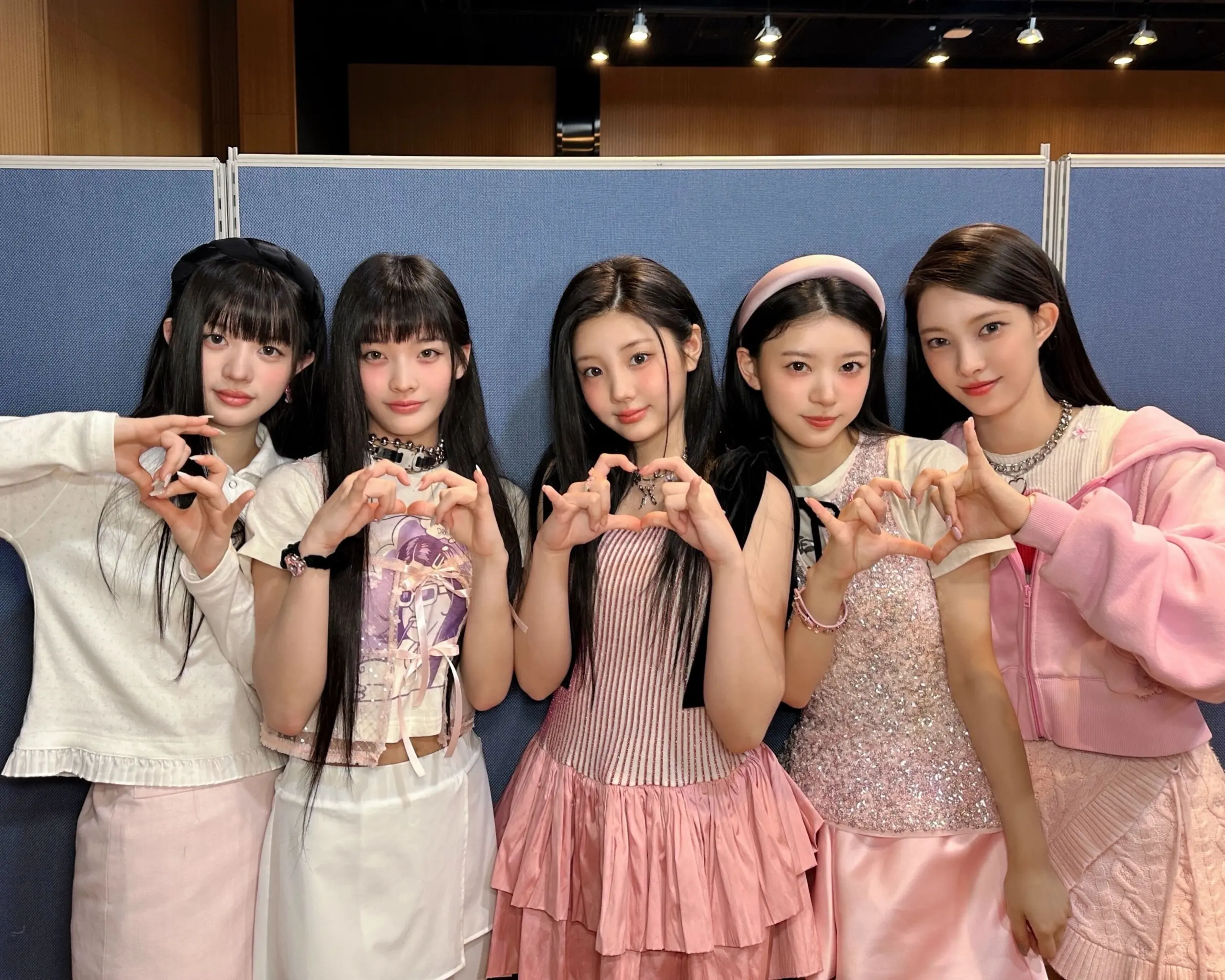 ILLIT ติดท็อปชาร์ตเพลง-min
