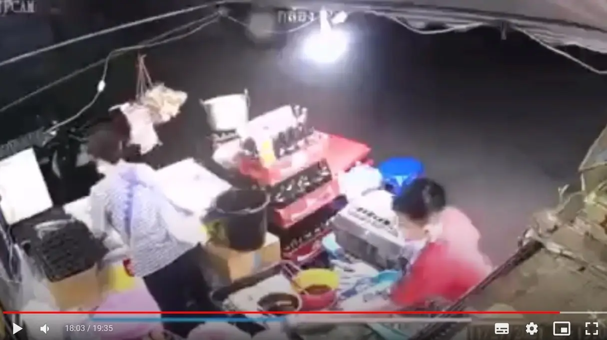 ทอมหน้าเด็ก ขโมยของ (2)-min