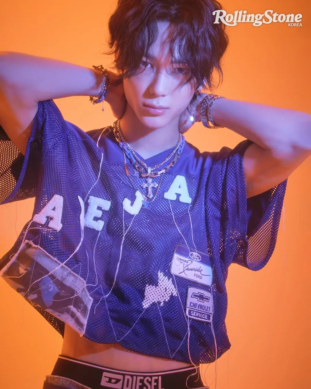 น้องใหม่ NOWADAYS ขึ้นปกนิตยสารชื่อดังของเกาหลี-min