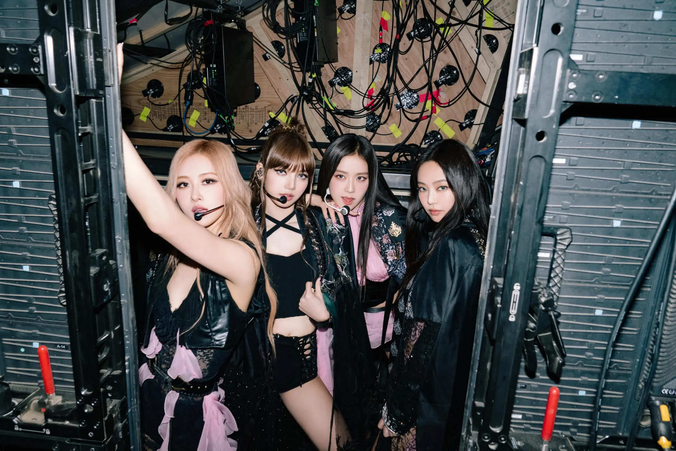 เพลง Kill This Love ยอดวิวเกิน 2 พันล้าน-min