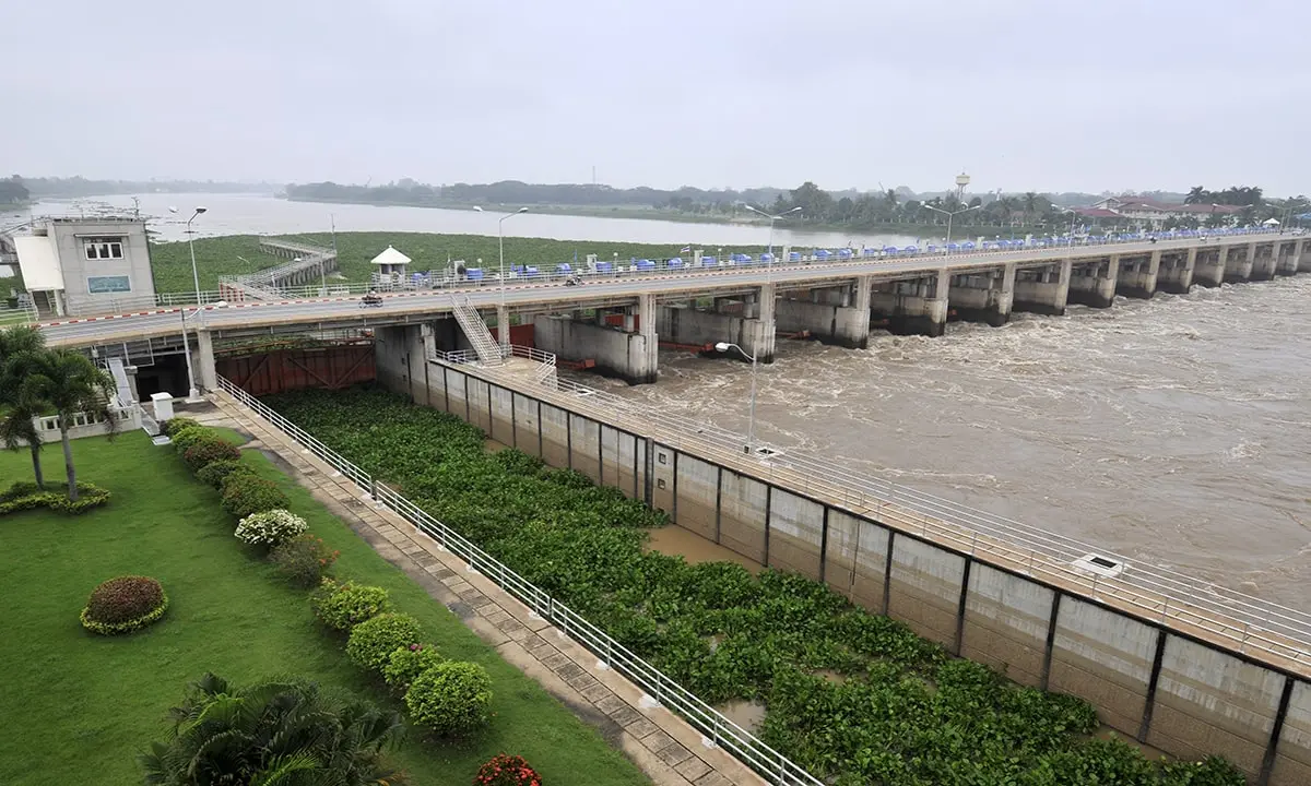 เขื่อนเจ้าพระยาระบายน้ำ-min