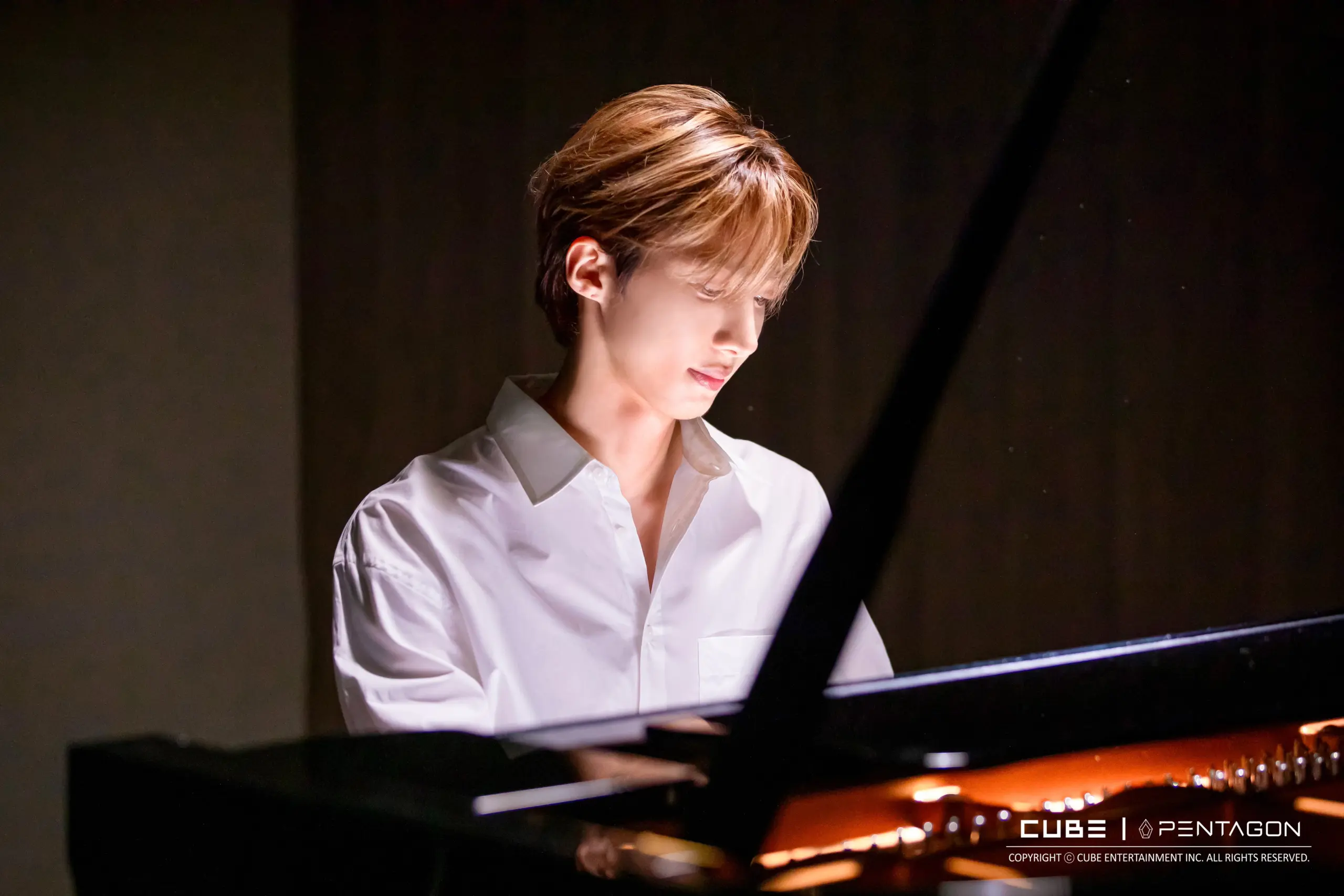 ฮุย Pentagon กับนักร้องำจางฮเยจิน เพลง Weeds-min