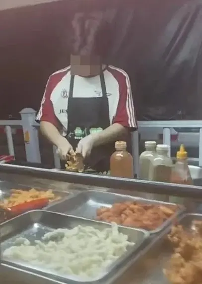 ลาออกไปขายไก่ (3)-min