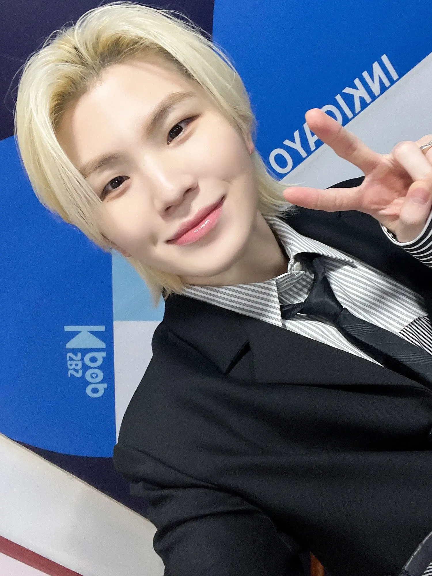 อูจี-min