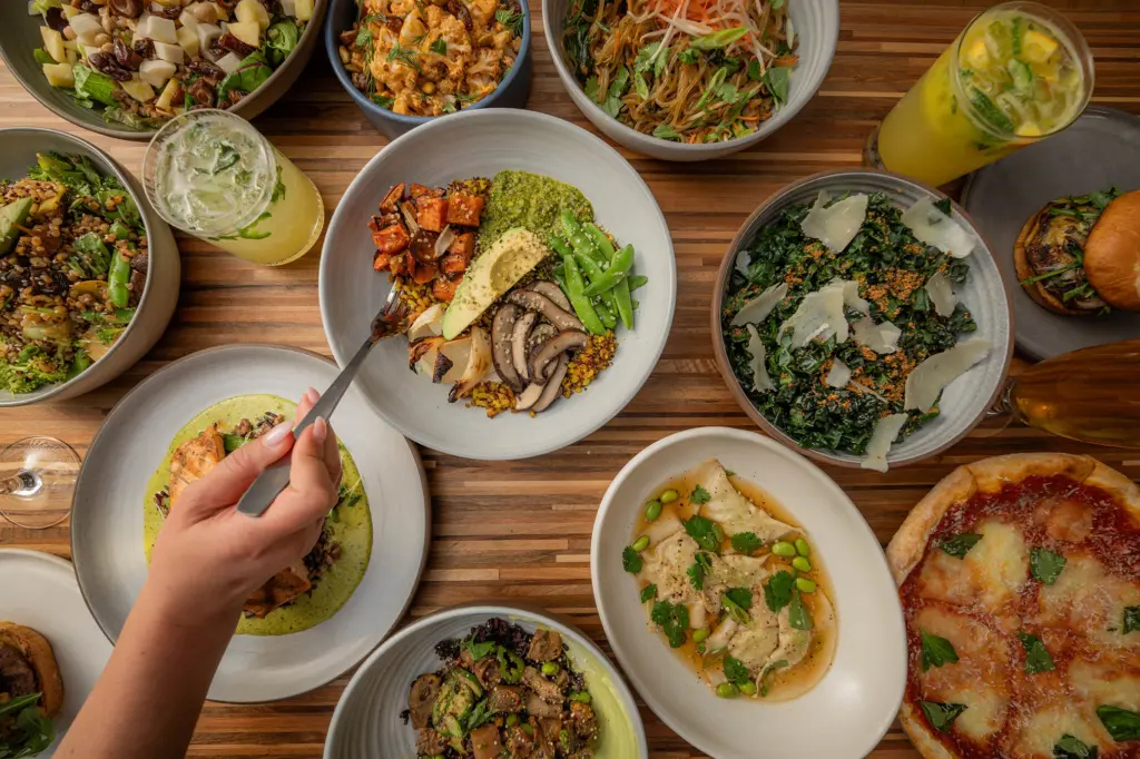 https://www.google.com/imgres?q=food&imgurl=https%3A%2F%2Fwww.truefoodkitchen.com%2Fwp-content%2Fuploads%2F2025%2F01%2FTFK016_01f_A1B00195-Enhanced-NR_v02.jpg&imgrefurl=https%3A%2F%2Fwww.truefoodkitchen.com%2F&docid=LHrHBK86p4HixM&tbnid=IuYVl9EarVdKPM&vet=12ahUKEwigi5SCqbuMAxULSmwGHeV7K0YQM3oECDkQAA..i&w=2074&h=1382&hcb=2&itg=1&ved=2ahUKEwigi5SCqbuMAxULSmwGHeV7K0YQM3oECDkQAA