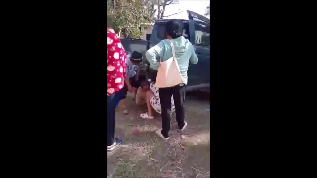 ผู้ใหญ่บ้านเมียชาวบ้าน (2)