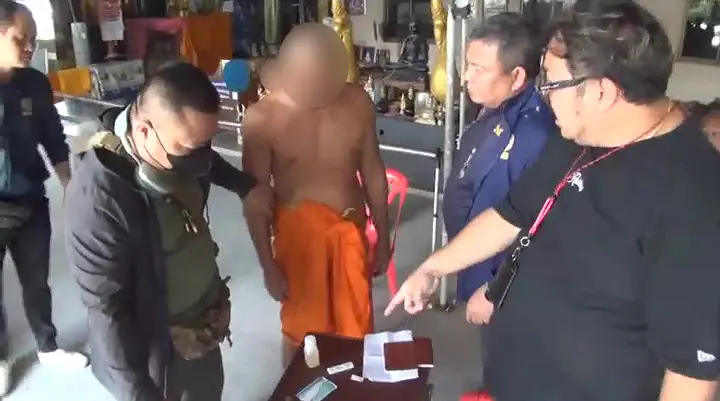 แก๊งพระนักบิณฑ์ มั่วสุมเสพยา ไม่รับกิจนิมนต์ (1)