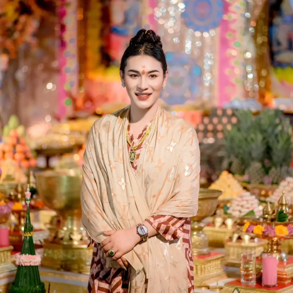 เลขเด็ดใบแท้ เจ๊ฟองเบียร์ หวยสัญจร 1 มิถุนายน 2568 (1)