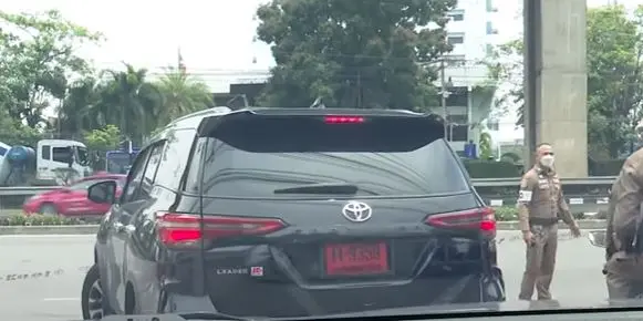 ทะเบียนรถกันจอมพลัง