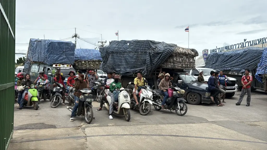 กัมพูชาปิดด่าน2