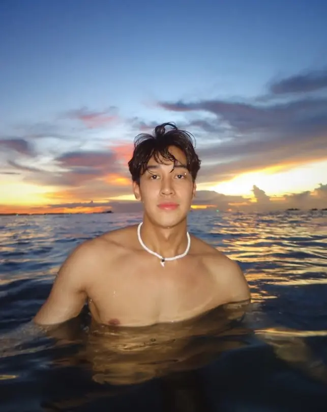 ทำความรู้จัก เชลล์ ธกฤต คือใคร นักแสดงหนุ่มซีรี่ส์วาย กำลังมาแรง (1)