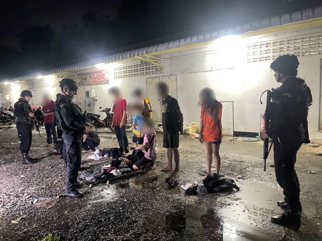 แรงงานไทย ถูกโกงค่าแรงที่กัมพูชา ยึดบัตรประชาชน