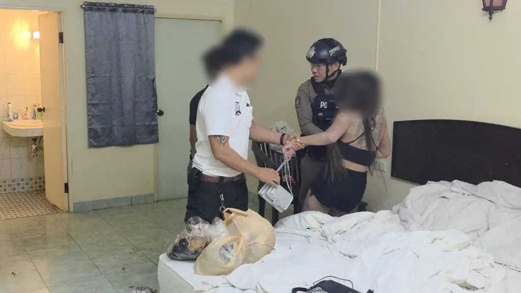 ตำรวจโดนลูกหลง ทอมดี้ทะเลาะ ทำร้ายร่างกายกัน