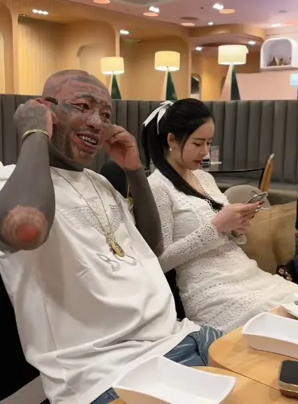 เก่งลายพรางดีเจนุกนิก