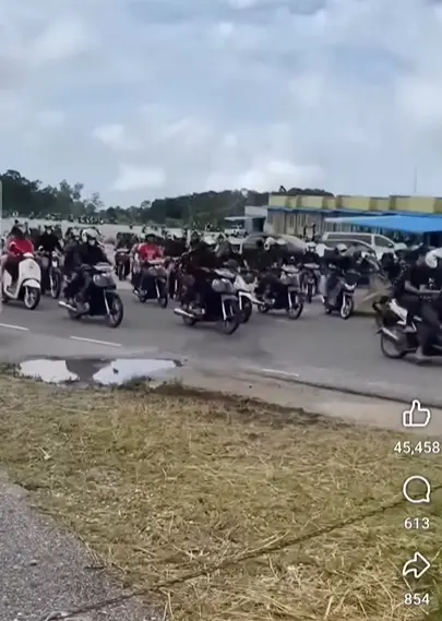 แก๊งน้ำไม่อาบเขมร ปะทะ แก๊งน้ำไม่อาบไทย