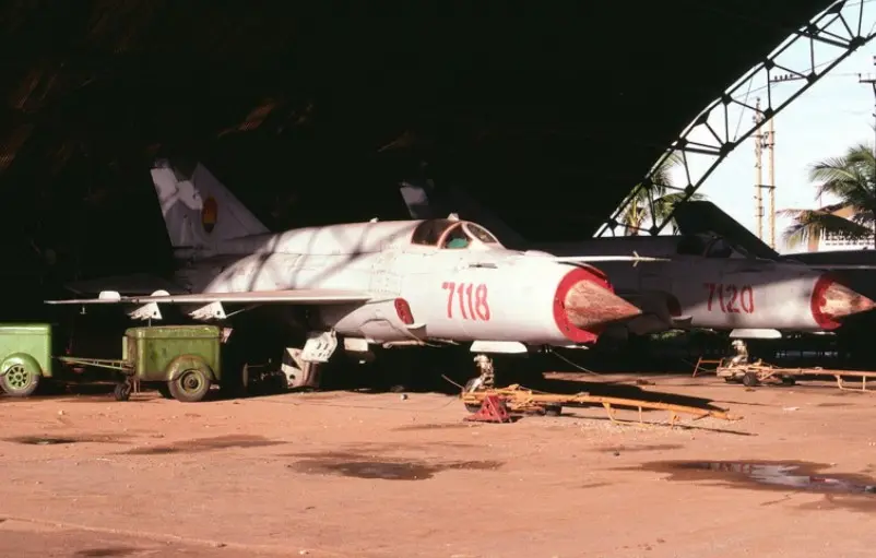 เครื่องบินรบเขมร4