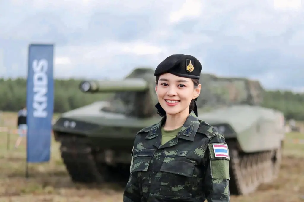 ผู้พันแป้ง พันตรีหญิง2