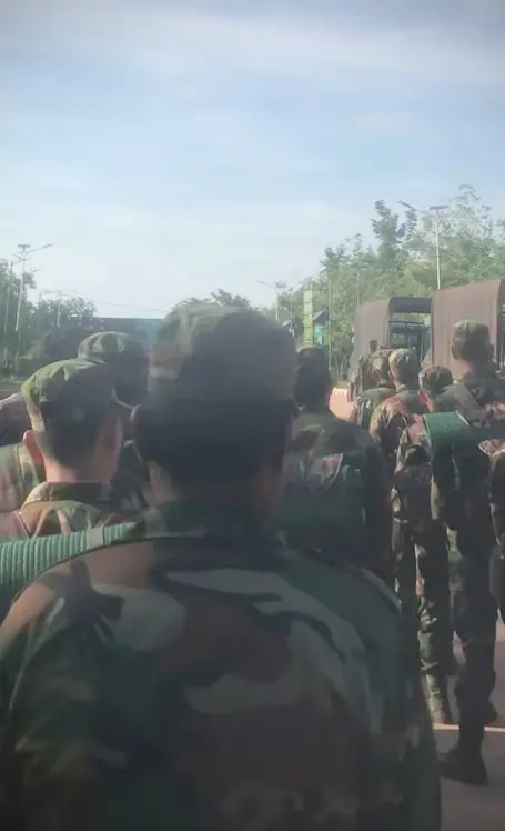 ทหารเขมรเสริมทัพ2