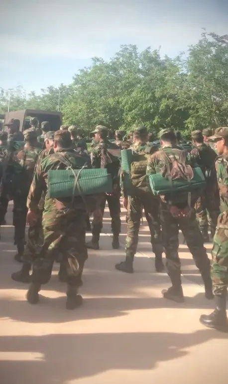 ทหารเขมรเสริมทัพ