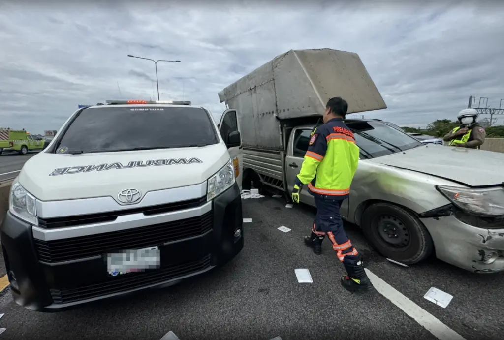 กระบะตกโทลล์เวย์