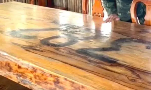 เสธเบิร์ดหวยโต๊ะ