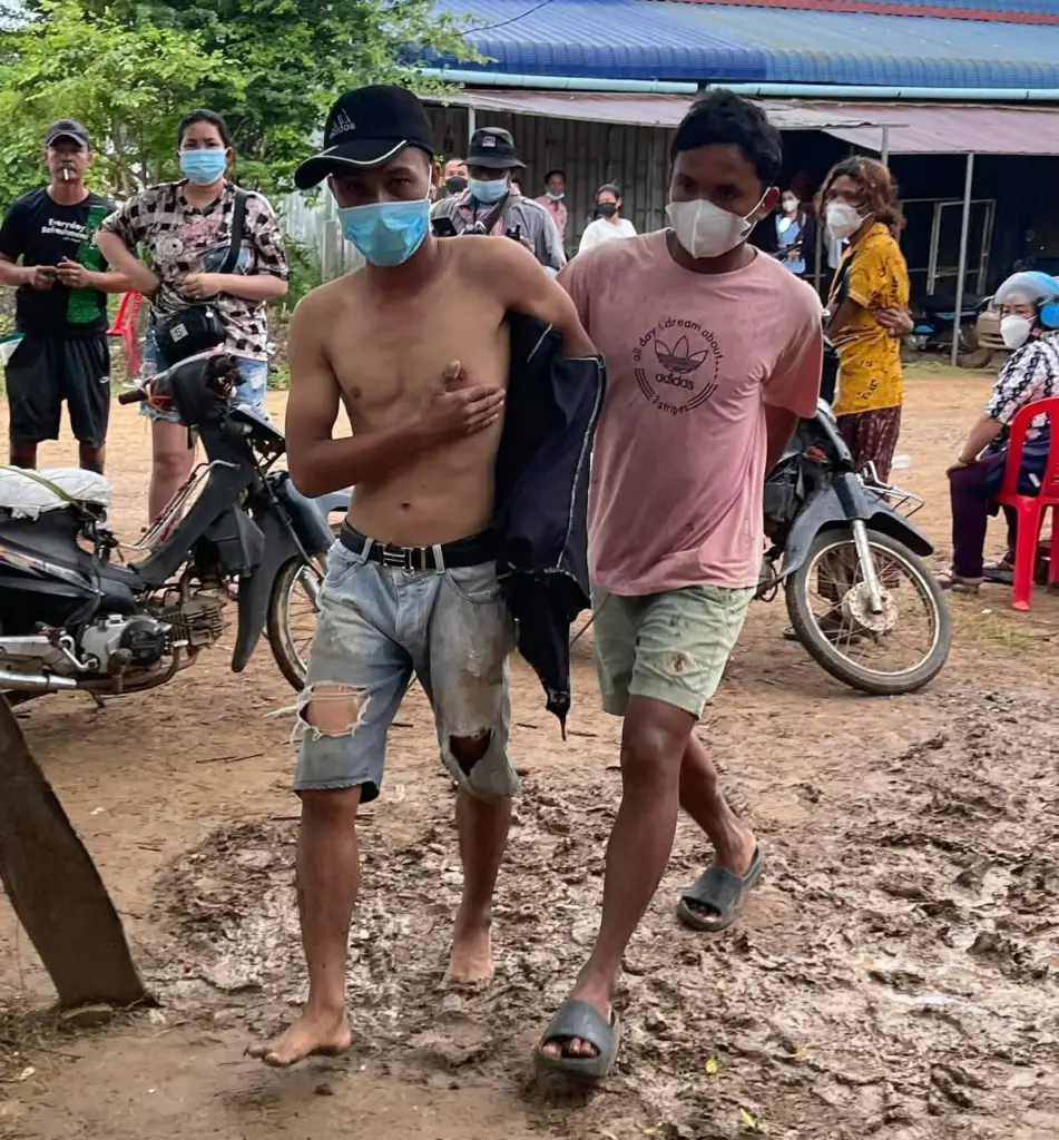 ม็อบเขมรหนองหญ้าแก้วแก๊สน้ำตา7