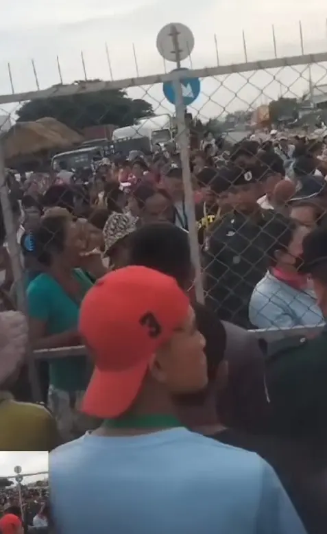 เขมรประท้วง2