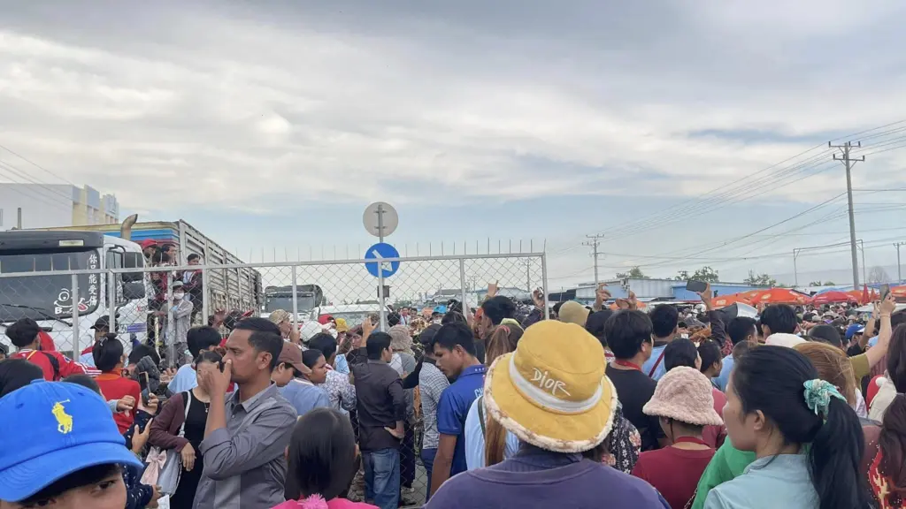 เขมรประท้วง3