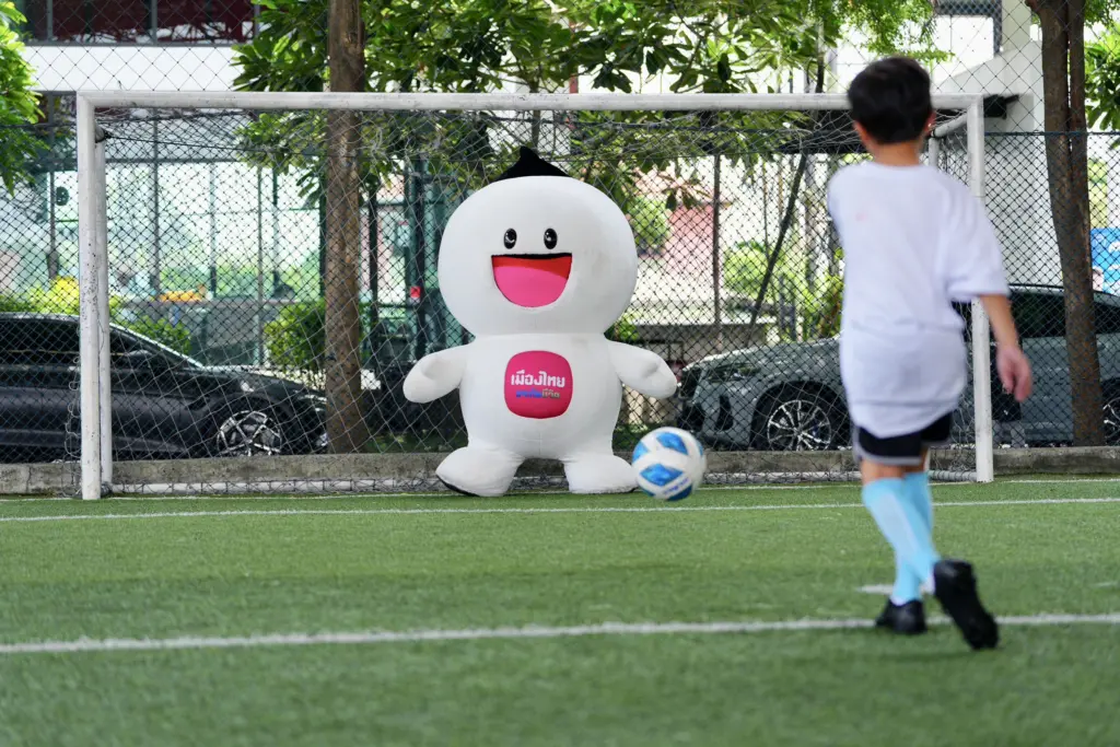 เมืองไทยสไมล์คลับ เมืองไทยสไมล์ ฟุตบอลคลินิก ปั้นนักฟุตบอลมืออาชีพ (4)