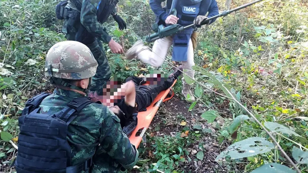 จีนเหยียบระเบิด3