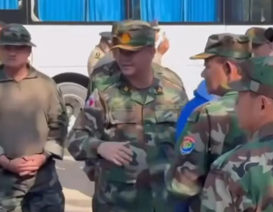 ปล่อยเชลยศึกเขมร