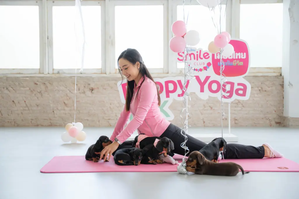 เมืองไทยประกันชีวิต จัดกิจกรรม PUPPY YOGA BKK ฮีลใจกับน้องหมา (2)