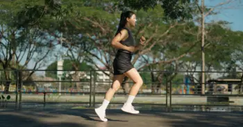 รองเท้าวิ่ง